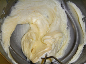 mantequilla batida con azúcar